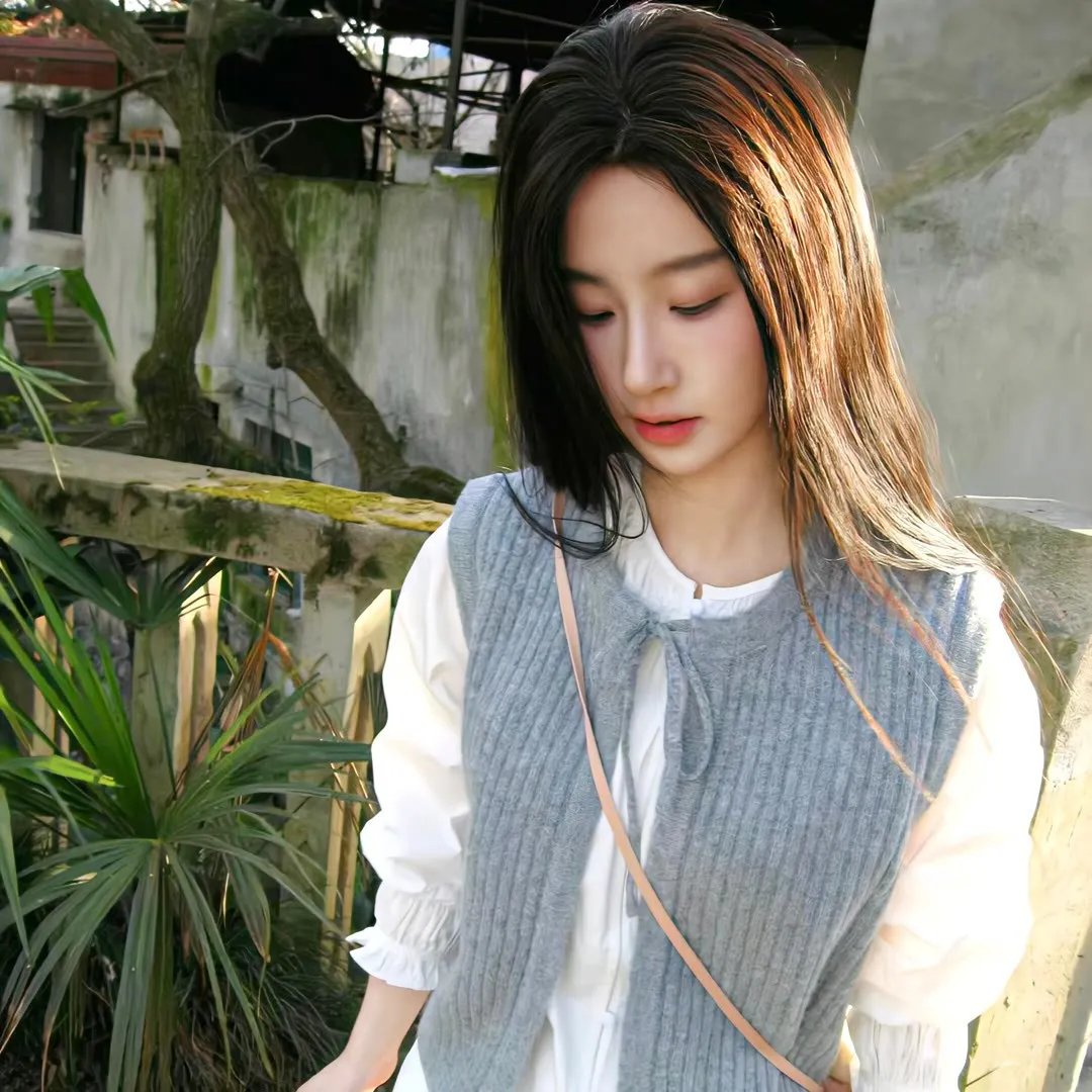 越狱女逃犯 封面